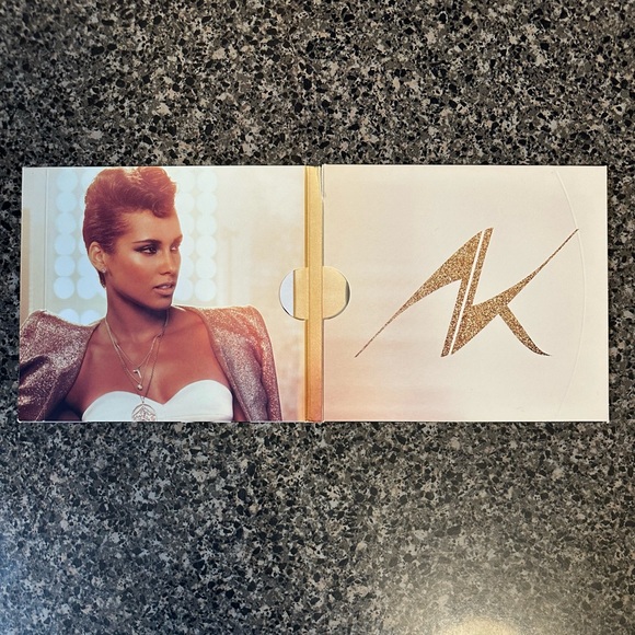 Alicia Keys Girl On Fire CD - Picture 3 of 5